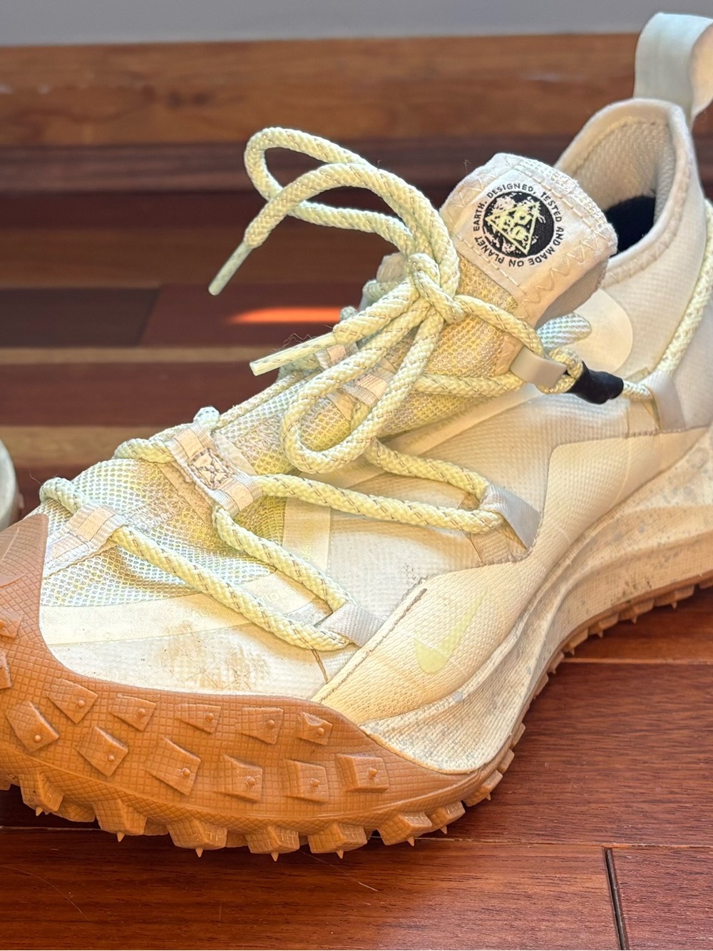 Nike ACG Men’s or Women’s Trail Sneakers in Green Cream and Tan